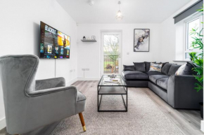 The Marson's Collection - 2 Bedroom Apartment - Balcony - Secure Parking - 4MC